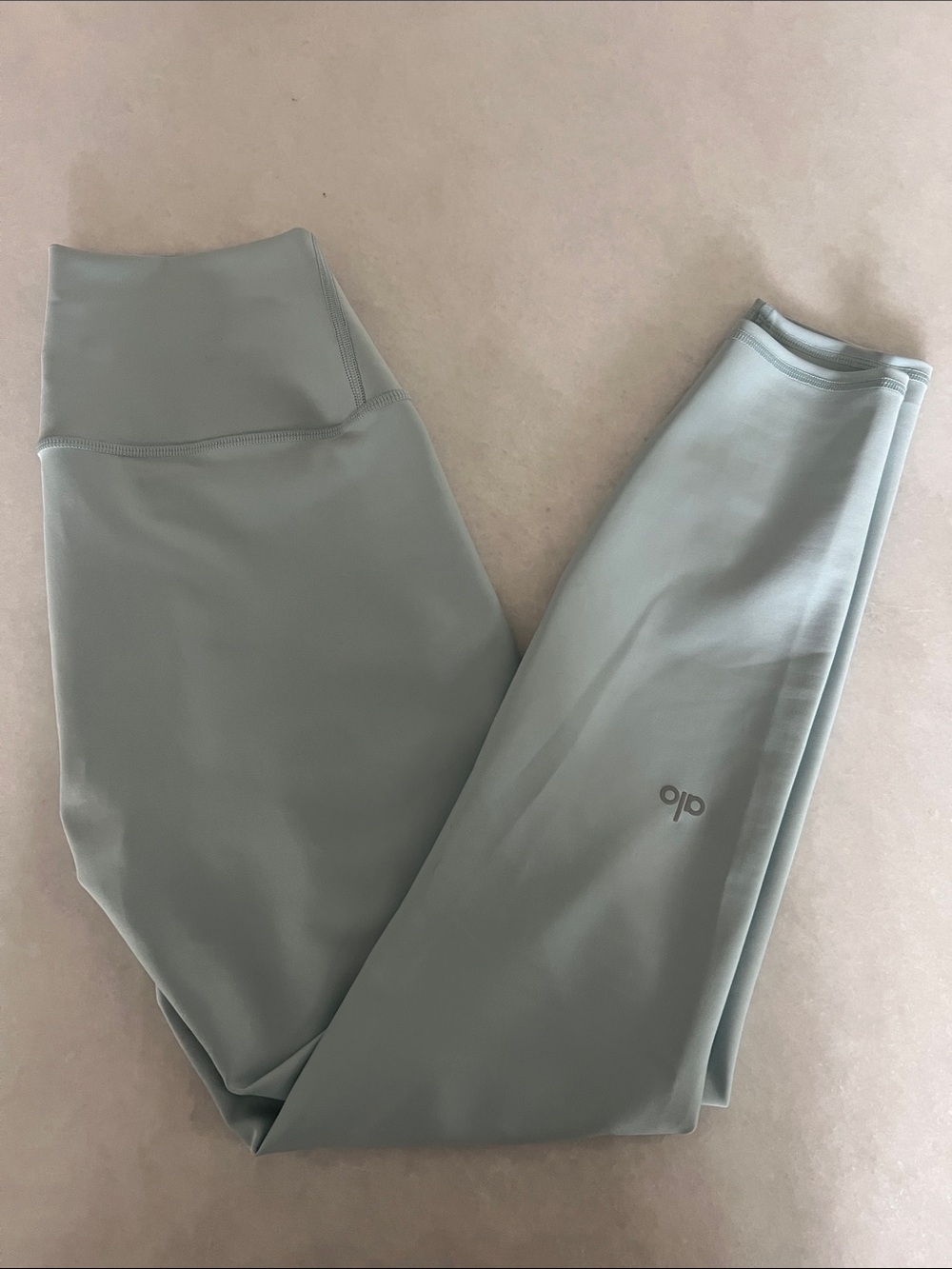 ALO Yoga High-Waist Leggings in Sage Green